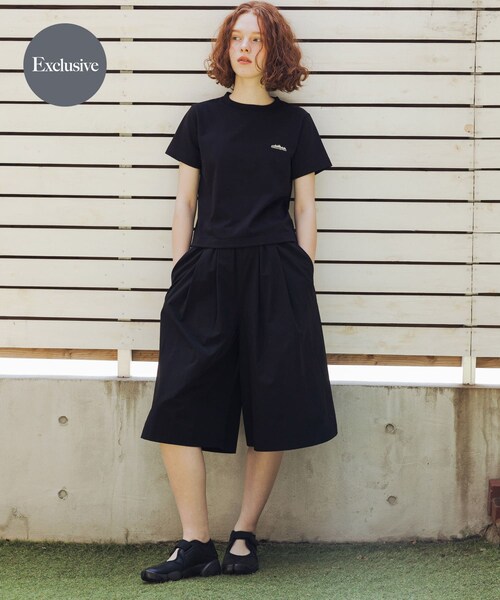URBAN RESEARCH(アーバンリサーチ)の「『撥水/吸水速乾/UVカット』『別注』THOUSAND MILE×URBAN RESEARCH MID LENGTH TUCK PANTS(その他パンツ・レディース・BLACK・Free)」の2枚目の写真