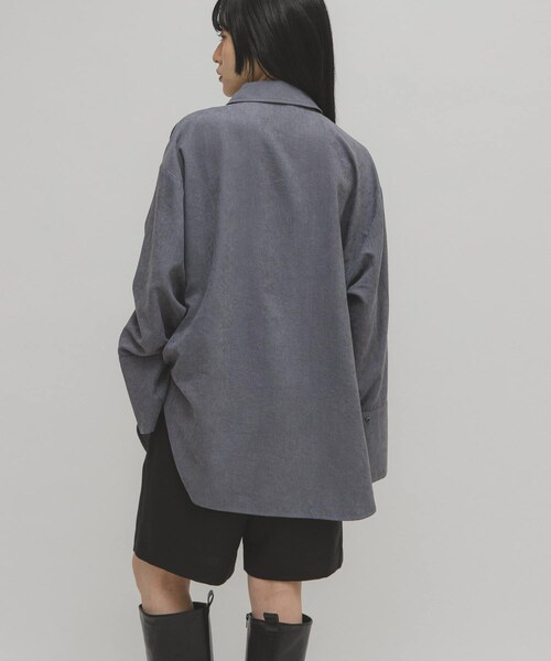 KBF（ケイビーエフ）の「ピーチスキンBIGシャツ（シャツ/ブラウス・レディース・IVORY/BLUE GRAY/CHARCOAL・One）」の18枚目の写真
