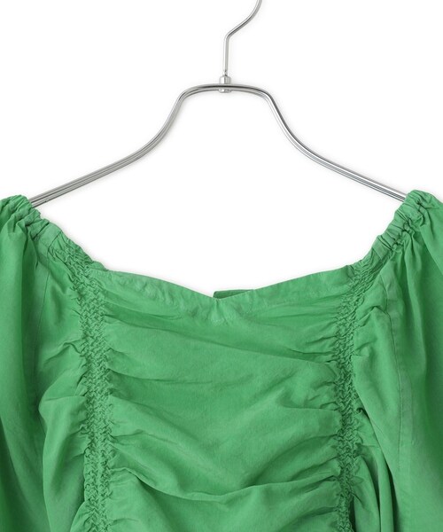 ADAM ET ROPE'(アダムエロペ)の「【J'aDoRe・一部店舗限定】【CURRENTAGE(カレンテージ)】シャーリングトップス(Tシャツ/カットソー・レディース・ベージュ/グリーン・F)」の14枚目の写真
