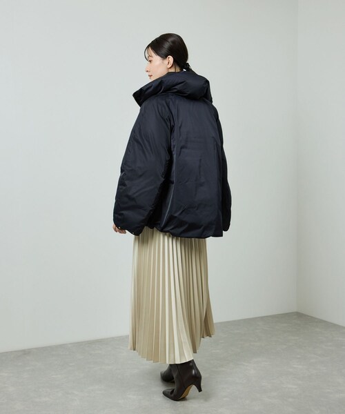 ROPE'（ロペ）の「ハイネックジップショート丈ダウンコート/イージーケア（ダウンジャケット/コート・レディース・ブラック/ネイビー・F）」の8枚目の写真