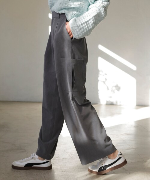 VIS(ビス)の「タックカーゴパンツ(カーゴパンツ・レディース・チャコール/オフホワイト・F)」の9枚目の写真