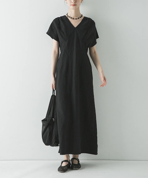 URBAN RESEARCH(アーバンリサーチ)の「フレンチスリーブリネンワンピース(ワンピース・レディース・BEIGE DOT/BEIGE/BLACK・36/38)」の1枚目の写真