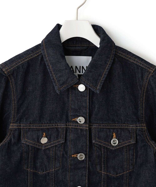 ADAM ET ROPE'（アダムエロペ）の「【GANNI（ガニー）】Rinse Denim Cropped Jacket（デニムジャケット・レディース・ネイビー・36）」の4枚目の写真