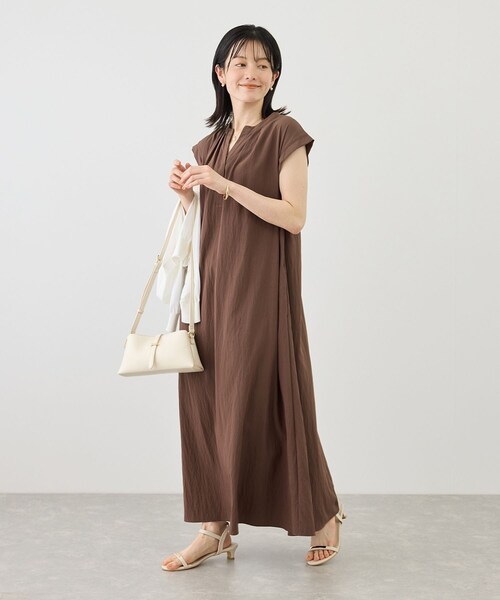 ROPE' PICNIC(ロペピクニック)の「リラックスワンピース(ワンピース・レディース・ブラック/ダークブラウン/ブルー/ワイン・F)」の14枚目の写真