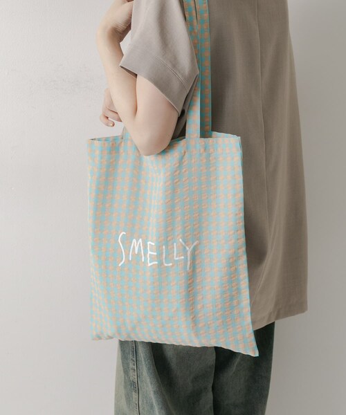 SMELLY（スメリー）の「プリントトートバッグM（トートバッグ・レディース・BLU.CHECK/YEL.CHECK/DOT/FLOWER/EMBROIDERY・M）」の12枚目の写真