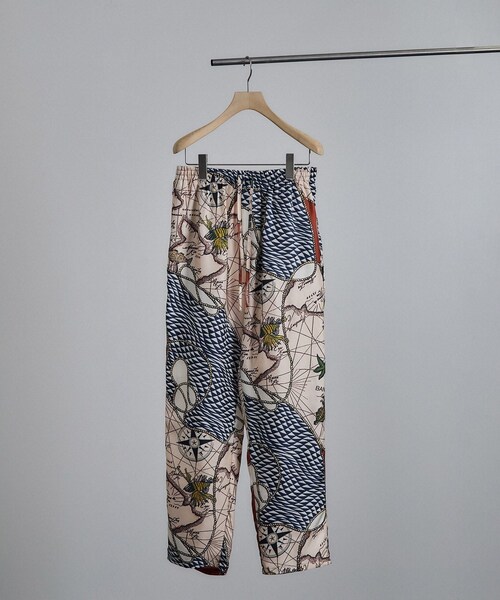 ADAM ET ROPE'（アダムエロペ）の「【BANANATIME（バナナタイム）】EASY PANTS / イージーパンツ（その他パンツ・レディース・ベージュ系/グリーン系/ピンク系・XS）」の2枚目の写真