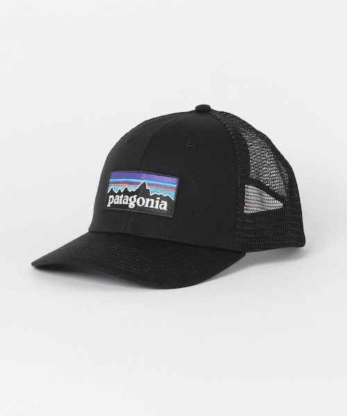 URBAN RESEARCH DOORS(アーバンリサーチドアーズ)の「patagonia P-6 Logo Trucker Hat(キャップ・メンズ・BLK/NVYB/ORTN・one)」の1枚目の写真