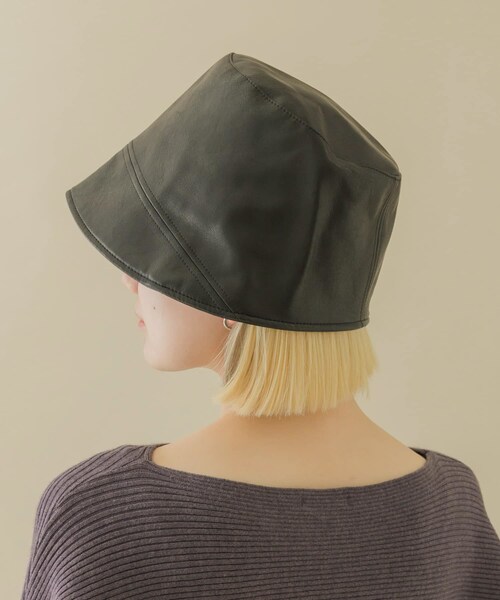 SMELLY（スメリー）の「フロントラインフェイクレザーハット（ハット・レディース・BLK/IVO・-）」の2枚目の写真