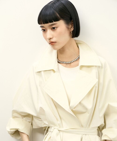 ADAM ET ROPE'（アダムエロペ）の「リラックスライトトレンチコート（トレンチコート・レディース・オフホワイト/ベージュ・36/38）」の22枚目の写真