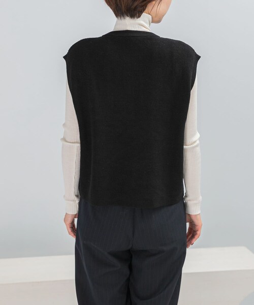 URBAN RESEARCH ROSSO（アーバンリサーチロッソ）の「ビジューニットベスト（ニット/セーター・レディース・BLACK・FREE）」の3枚目の写真