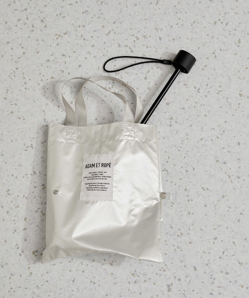 ADAM ET ROPE'（アダムエロペ）の「【定番人気】 CORTED UMBRELLA 53 with tote（折りたたみ傘・レディース・ブラック/ホワイト系・F）」の4枚目の写真