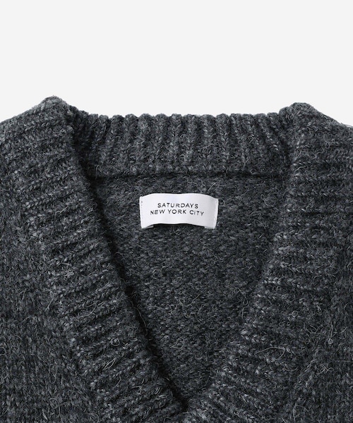 Saturdays NYC(サタデーズ ニューヨークシティ )の「Nicholas Low Gage V Neck Sweater(ニット/セーター・レディース・チャコール/オリーブ・L/M/S/XL)」の21枚目の写真