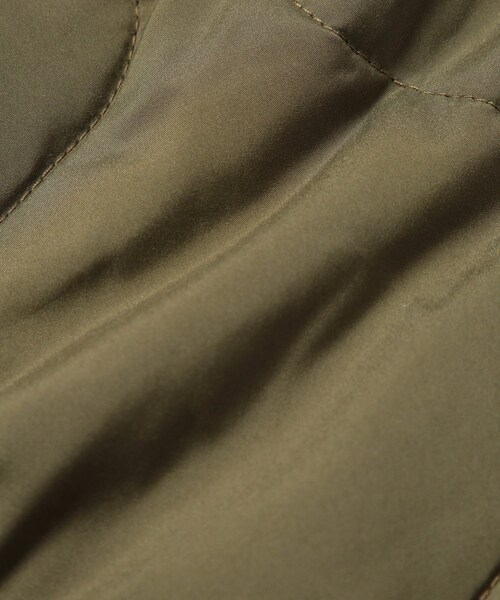 ADAM ET ROPE'(アダムエロペ)の「【WALK IN PARIS/ウォーク イン パリス】Mehari sleeveless jacket(ダウンベスト・メンズ・カーキ・L/M)」の9枚目の写真