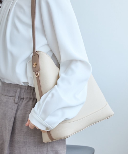 ROPE' PICNIC(ロペピクニック)の「me fit BAG フィットワンショルダーミドルバッグ(ショルダーバッグ・レディース・ブラック/キナリ系/ライトグリーン/オレンジ系・F)」の12枚目の写真