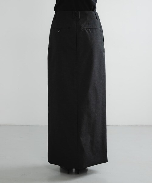 URBAN RESEARCH（アーバンリサーチ）の「new basic　BRADFORD WOOL SKIRT（スカート・レディース・BLACK/BROWN・36/38/40）」の4枚目の写真