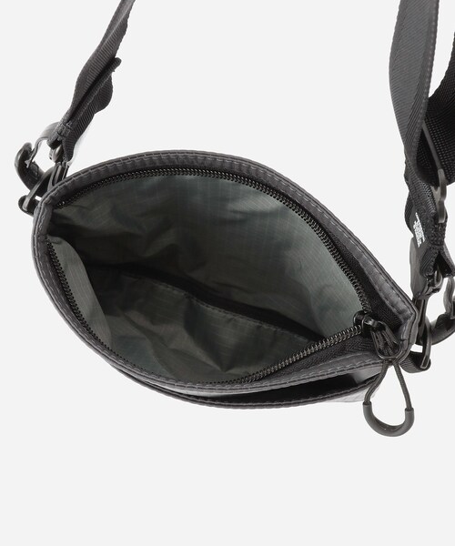 Saturdays NYC（サタデーズ ニューヨークシティ ）の「PHILMENT AT SACOCHE（ショルダーバッグ・メンズ・ブラック/グレー・F）」の16枚目の写真