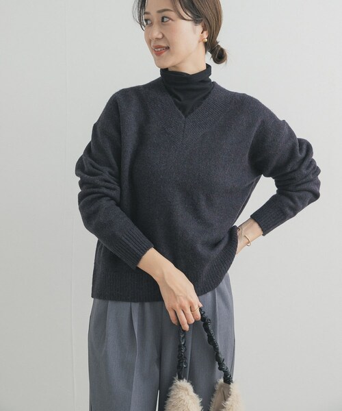 URBAN RESEARCH DOORS(アーバンリサーチドアーズ)の「VネックKNITプルオーバー(ニット/セーター・レディース・GREIGE/RED/NAVY・Free)」の14枚目の写真