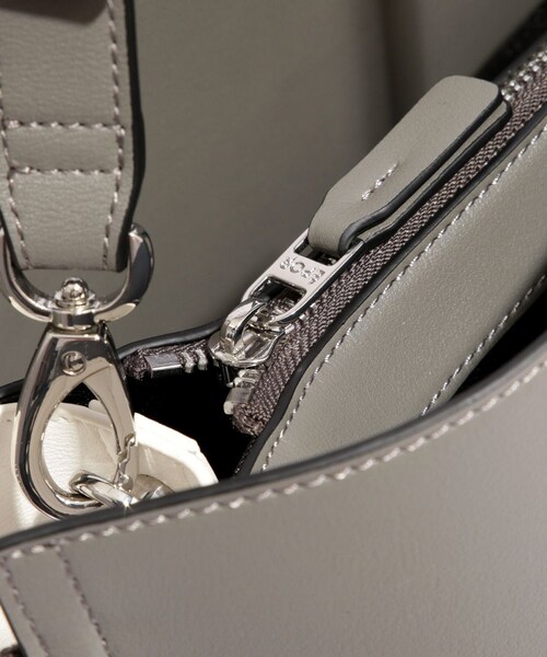 ROPE'(ロペ)の「【E'POR】Y BAG Wide/A4対応・通勤・26SS(トートバッグ・レディース・ブラック/グレー/キナリ/ダークブラウン/ダークグリーン・F)」の13枚目の写真