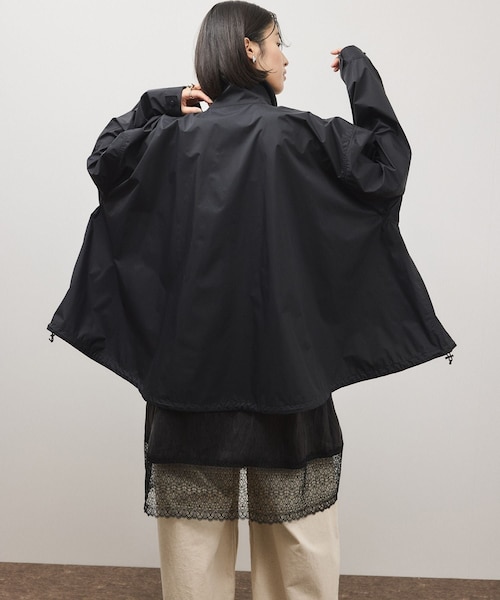 ADAM ET ROPE'（アダムエロペ）の「ファンクションドロストブルゾン/撥水（ナイロンジャケット・レディース・ブラック/カーキ・36/38）」の15枚目の写真