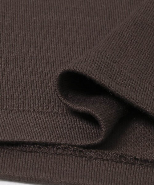 URBAN RESEARCH(アーバンリサーチ)の「THYARD コンパクトTシャツ(Tシャツ/カットソー・レディース・OFF WHITE/BLACK/BROWN・Free)」の11枚目の写真