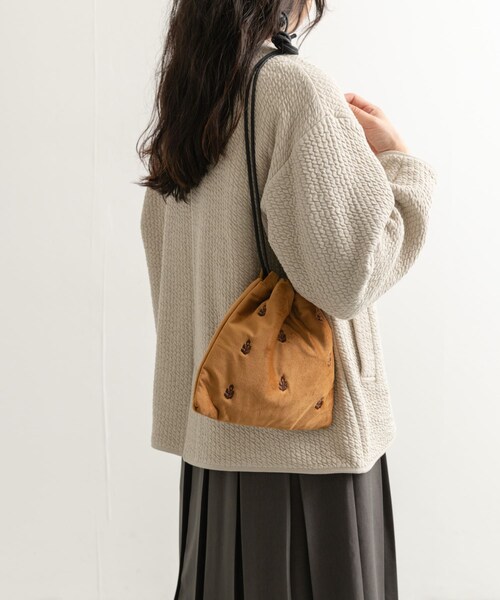 URBAN RESEARCH DOORS（アーバンリサーチドアーズ）の「『別注』beej×DOORS　刺繍巾着バッグ（ショルダーバッグ・レディース・BLUE/BROWN・one）」の7枚目の写真