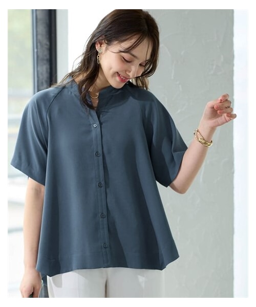 nissen（ニッセン）の「＜大きいサイズ＞とろみブロード裾フレアシャツ（イージーケア・吸汗速乾）（シャツ/ブラウス・レディース・オフホワイト/チャコール/ブルー/ライトグレー・L/LL/3L/4L/5L/6L/8L/10L）」の4枚目の写真