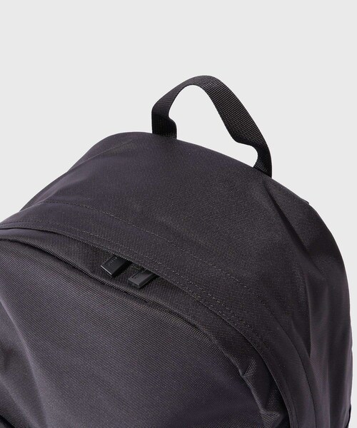 ADAM ET ROPE'（アダムエロペ）の「【MONOLITH/モノリス】BACKPACK STANDARD S（バックパック/リュック・メンズ・ブラック/ライトグレー・F）」の10枚目の写真