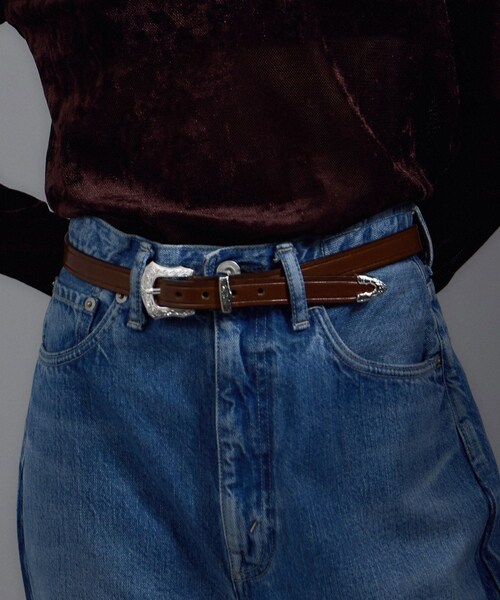 ADAM ET ROPE'(アダムエロペ)の「【TORY LEATHER(トリーレザー)】3/4inch Western Belt/ベルト(ベルト・レディース・ブラック/ブラウン・F)」の2枚目の写真
