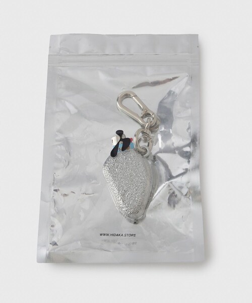 ADAM ET ROPE'（アダムエロペ）の「【HIDAKA/ヒダカ】STONE LIGHTER CASE（キーホルダー・メンズ・シルバー・F）」の6枚目の写真