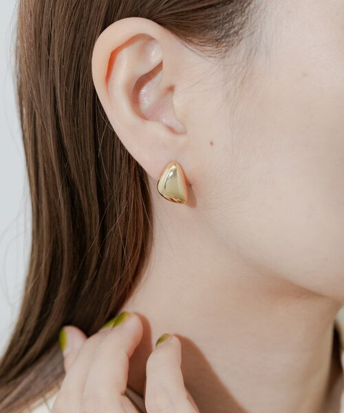 SMELLY（スメリー）の「メタルプックリフロントイヤリング（イヤリング・レディース・GLD・-）」の4枚目の写真