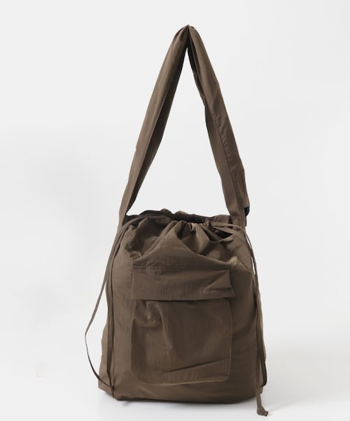 URBAN RESEARCH DOORS（アーバンリサーチドアーズ）の「Snow Peak Apparel　RIPSTOP WRAP CROSS BAG（ショルダーバッグ・レディース・GREIGE/BROWN/CHARCOAL・One）」の3枚目の写真