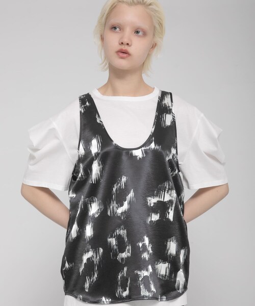 LAATO（ラート）の「tack sleeve tee（Tシャツ/カットソー・レディース・パール/インク/キャメル・Free）」の7枚目の写真
