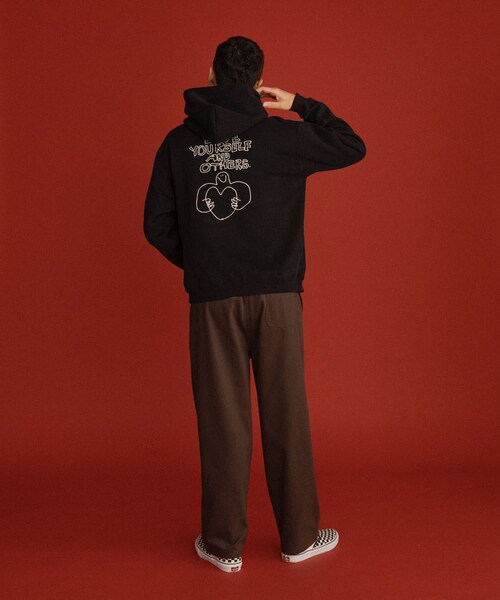 URBAN RESEARCH Sonny Label（アーバンリサーチサニーレーベル）の「オガワナツミ コラボスウェットフーディー（パーカー・メンズ・グレー/ブラウン/ブラック・M/L）」の19枚目の写真