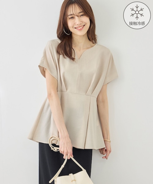 ROPE' PICNIC(ロペピクニック)の「【ベストヒット】ハートネックペプラムブラウス/接触冷感(シャツ/ブラウス・レディース・ベージュ/ネイビー/サックス/ラベンダー/ダークブラウン・F)」の2枚目の写真