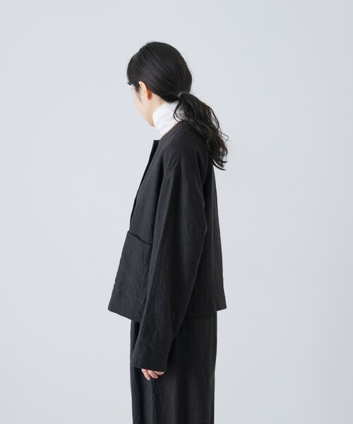 かぐれ(カグレ)の「リネンラミーノーカラージャケット(ノーカラージャケット・レディース・CHARCOAL/BLACK・Free)」の12枚目の写真
