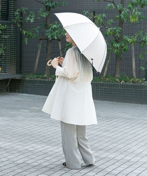 SMELLY（スメリー）の「because　晴雨兼用パイピング長傘（長傘・レディース・BEG/BLK・FREE）」の21枚目の写真