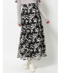 MERCURYDUO | メロンチュール刺繍セミフレアスカート(スカート)