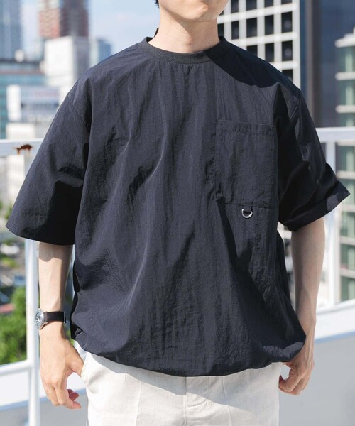 ITEMS URBANRESEARCH（アイテムズ アーバンリサーチ）の「『撥水/イージーケア/接触冷感/UVカット』タスランナイロンクルーネックドロストTシャツ（Tシャツ/カットソー・メンズ・BLK/CHA/NVY・M/L）」の18枚目の写真