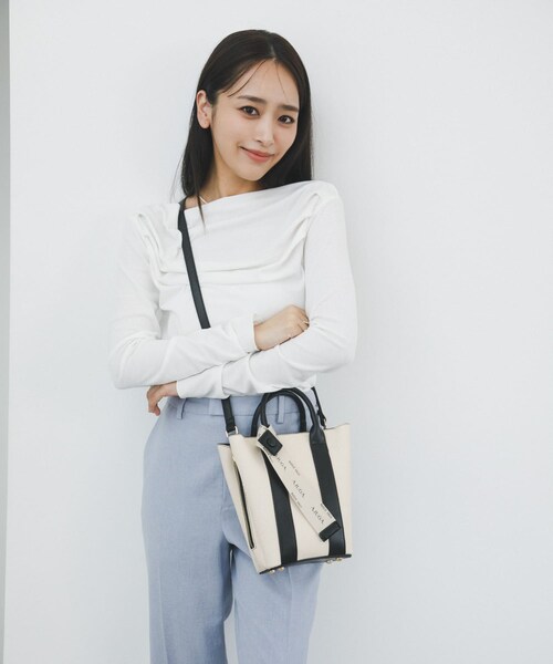 RODE SKO（ロデスコ）の「『別注』AJUGA.×RODE SKO　ロゴリボン付ショルダーバッグ（ショルダーバッグ・レディース・IVORYxBLK/OFFxCAMEL/IVORYxBEG/IVORYxYEL・One）」の14枚目の写真
