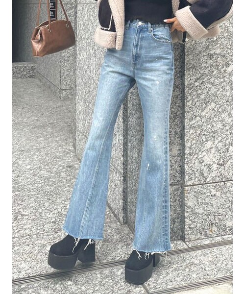 EMODA（エモダ）の「スイッチングフレアジャストウエストジーンズ（デニムパンツ・レディース・グレー/インディゴ/アイスブルー・M/S）」の18枚目の写真