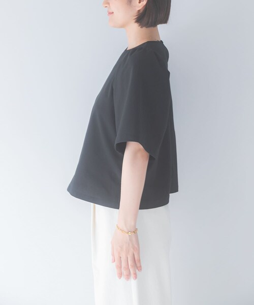URBAN RESEARCH ROSSO（アーバンリサーチロッソ）の「吸水速乾フレアスリーブカットソー（Tシャツ/カットソー・レディース・OFF WHITE/BLACK/BROWN・Free）」の16枚目の写真