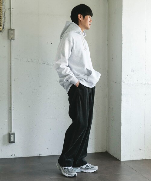 URBAN RESEARCH DOORS(アーバンリサーチドアーズ)の「裏起毛プルオーバーフーディー(パーカー・メンズ・ASH GRAY/TOP CCL・M/L)」の19枚目の写真