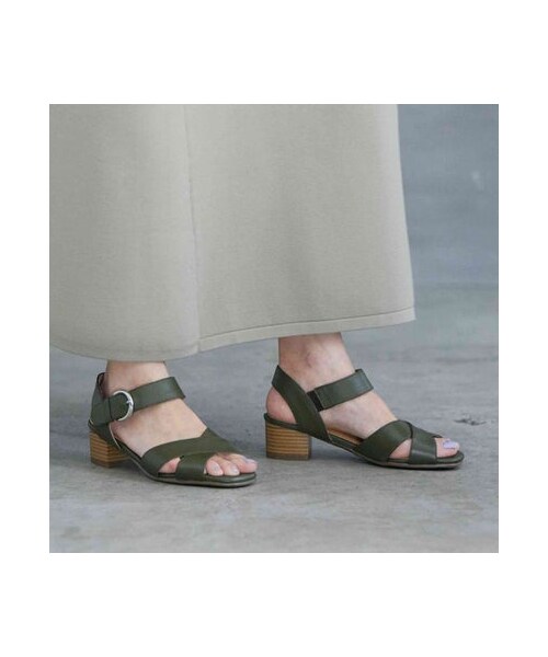 ing（イング）の「イング ing 【WEB限定】【3E】ストラップクロスサンダル （サンダル・レディース・BL/BR/KH/SV/OG/BG/SVM/BZ・225/22.5cm/230/23cm/235/23.5cm/240/24cm/245/24.5cm）」の11枚目の写真