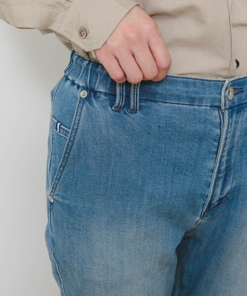 URBAN RESEARCH Sonny Label（アーバンリサーチサニーレーベル）の「MONAME　NEW RELAX TAPERED（デニムパンツ・レディース・LIGHTBLUE・XS/S/M）」の13枚目の写真