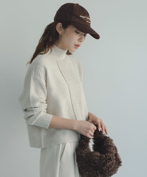 URBAN RESEARCH Sonny Label（アーバンリサーチサニーレーベル）の「畦切替えニットプルオーバー（ニット/セーター・レディース・ライトベージュ/チャコール/ブルー/ピンク・Free）」の16枚目の写真