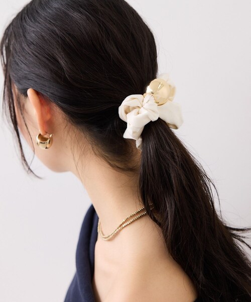 VIS（ビス）の「サテンボールシュシュ（シュシュ・レディース・ブラック/オフホワイト・F）」の6枚目の写真