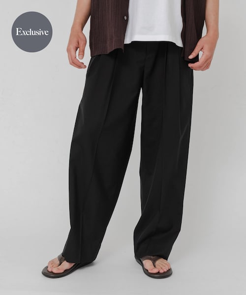 URBAN RESEARCH(アーバンリサーチ)の「『別注』YLEVE×URBAN RESEARCH S120'S WOOL 3TACK PANTS(その他パンツ・メンズ・BLACK/BEIGE・3/4)」の1枚目の写真