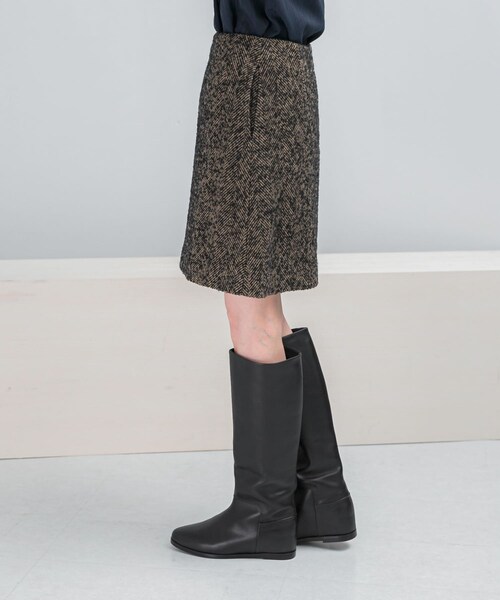 URBAN RESEARCH ROSSO（アーバンリサーチロッソ）の「ウール混ループツイードミニスカート（スカート・レディース・OFF×BLACK/CAMEL×BK・36/38）」の14枚目の写真
