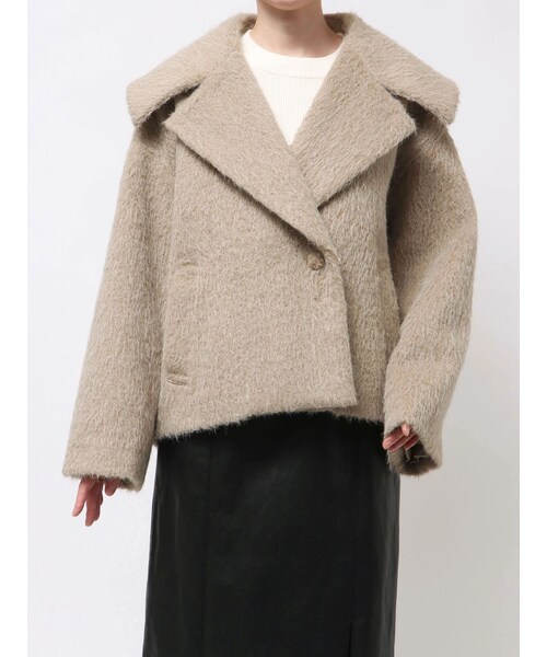 LAGUNAMOON（ラグナムーン）の「フェイクフェザーワイドカラーショートコート（その他アウター・レディース・グレー/ベージュ・F）」の2枚目の写真