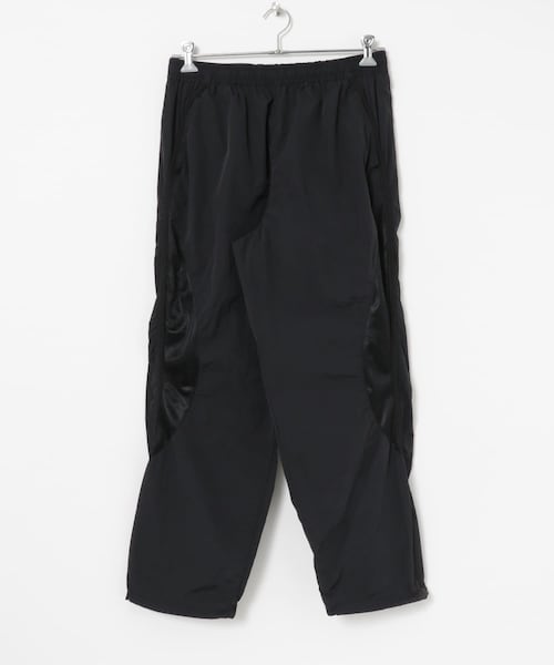 URBAN RESEARCH(アーバンリサーチ)の「dDdDdDd NYLON SIDE MESH PANTS(その他パンツ・メンズ・CHARCOAL/BLACK/NAVY/BROWN・S/M/L/XL/XXL)」の1枚目の写真
